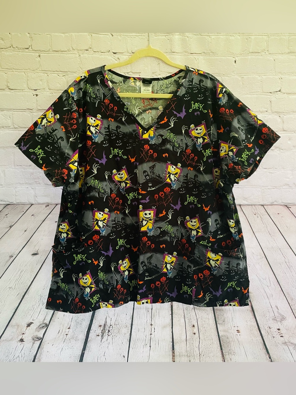 Disney Nightmare Before Christmas Healthcare Scrub Top Pockets Size 3X